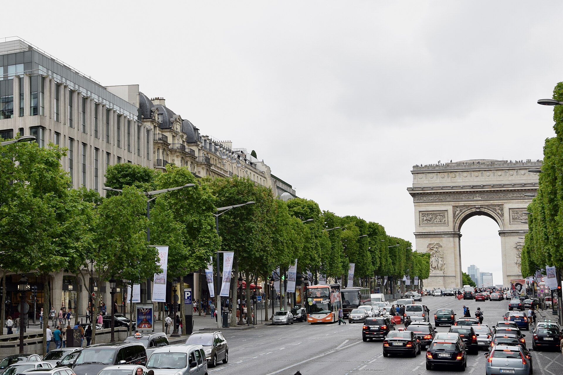 Champs-Élysées – Triangle d’or